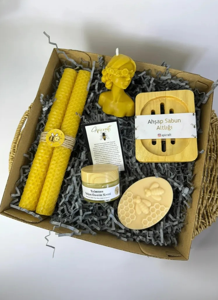Balmumu Mum & Ballı Sabun & Balmumu Bakım Onarım Kremi Hediye Kutusu1 - Apicraft