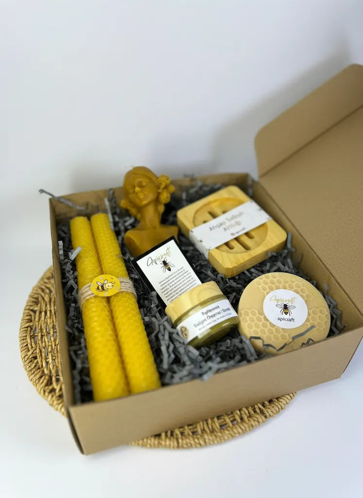 Balmumu Mum & Ballı Sabun & Balmumu Bakım Onarım Kremi Hediye Seti - Apicraft