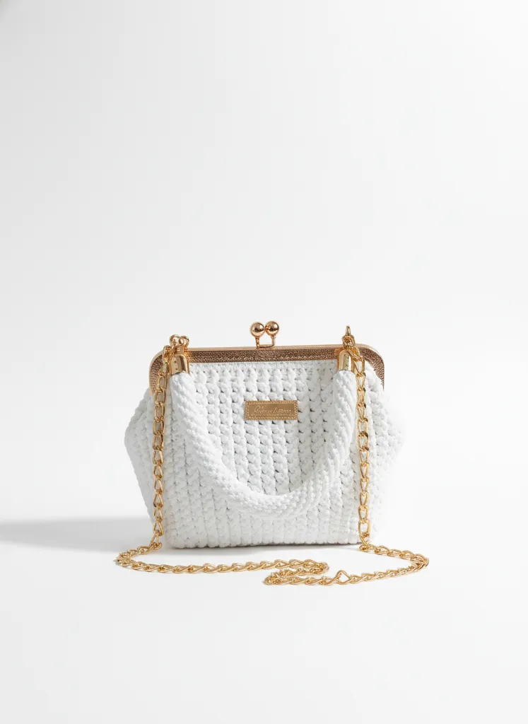 Beyaz Makrome Örgü Klipsli Zincir Askılı Çanta - El Emeği