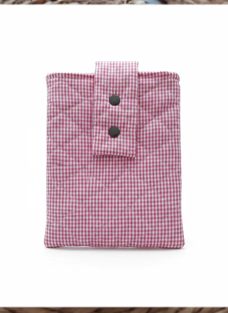 Pembe Beyaz Kareli Kitap Kılıfı - Çıtçıtlı, Poplin Kumaş
