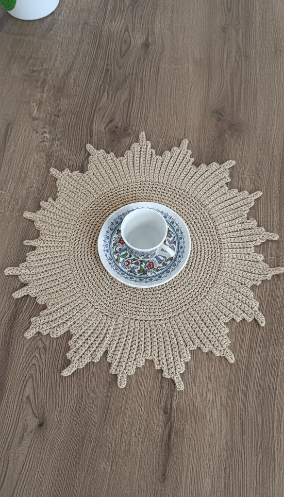 Makrome Örgü Masa Supla - Bej Renkli, Güneş Model Sunum Servis 1adet fiyatidir.