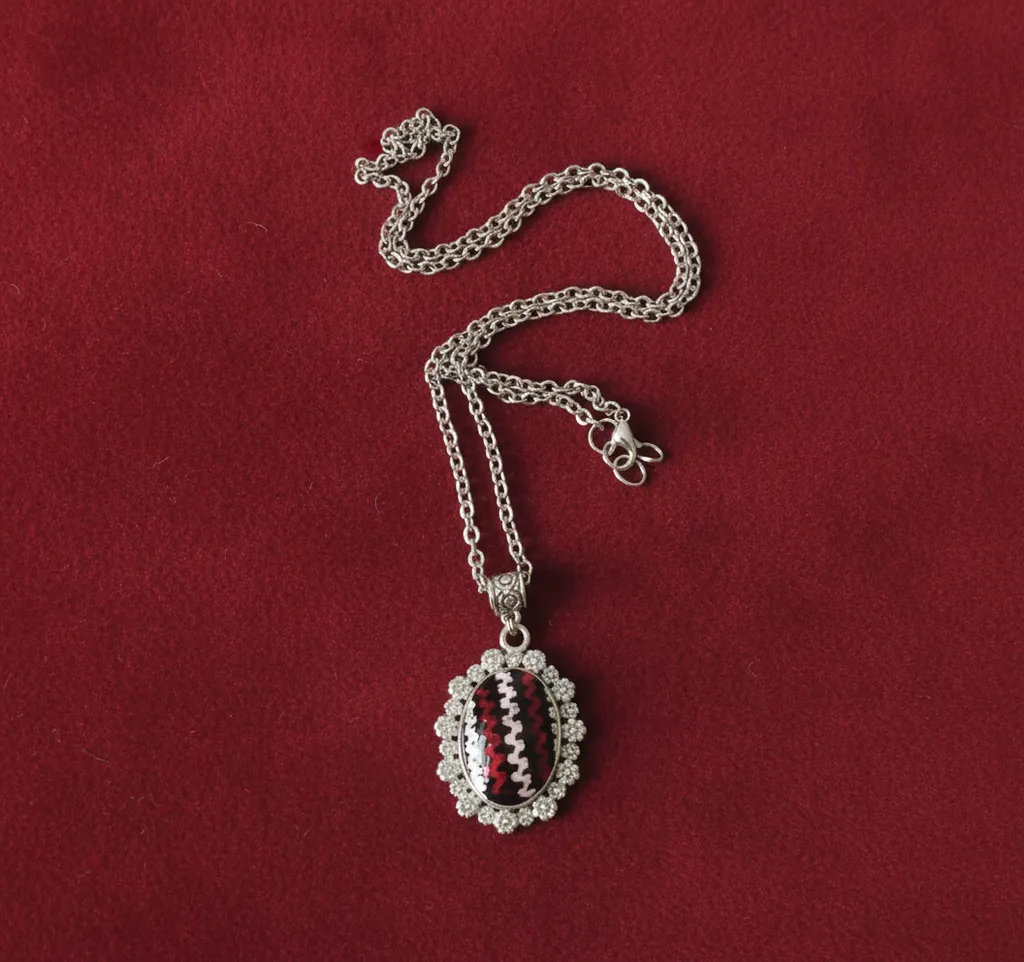 Kırmızı ve Gümüş Tel Kırma Kolye - Bartın El Sanatı Hediyelik