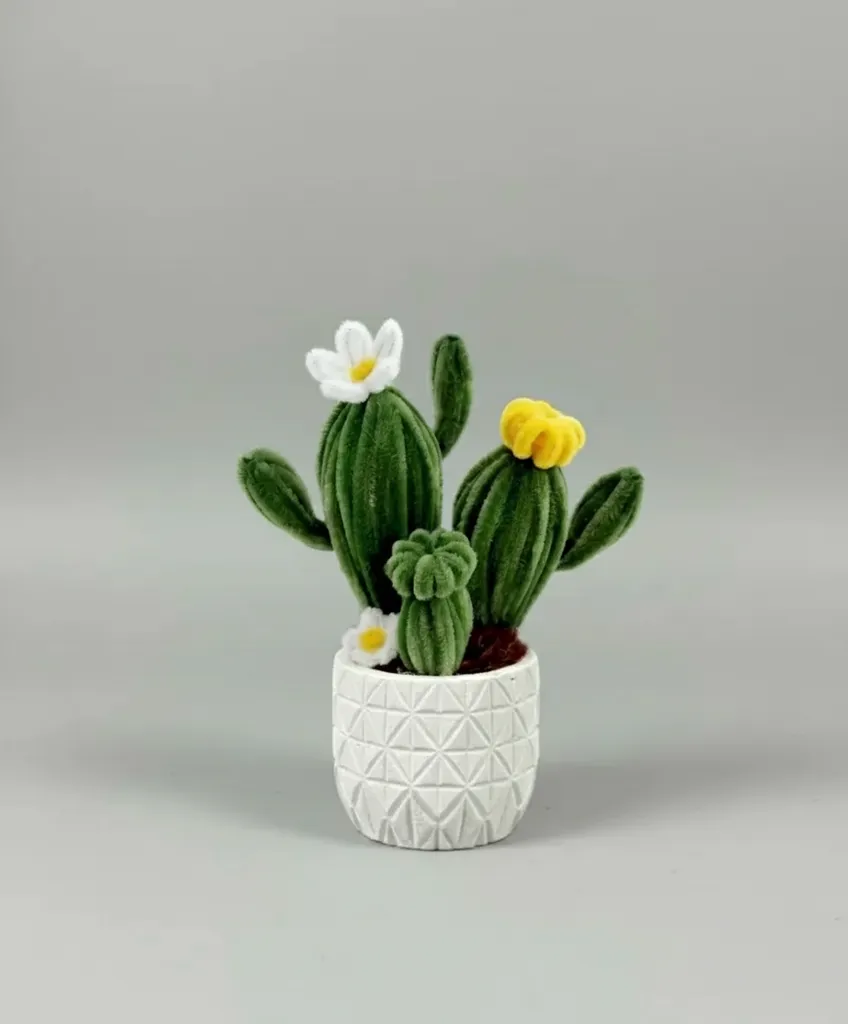 Şönil İpliği ile Örülmüş Kirpi Kaktüs Saksı - El Emeği Dekoratif