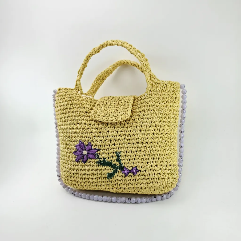 Sarı Kağıt İp Örgü Çanta - Mor Çiçek Etamin İşlemeli ve Boncuk Detaylı