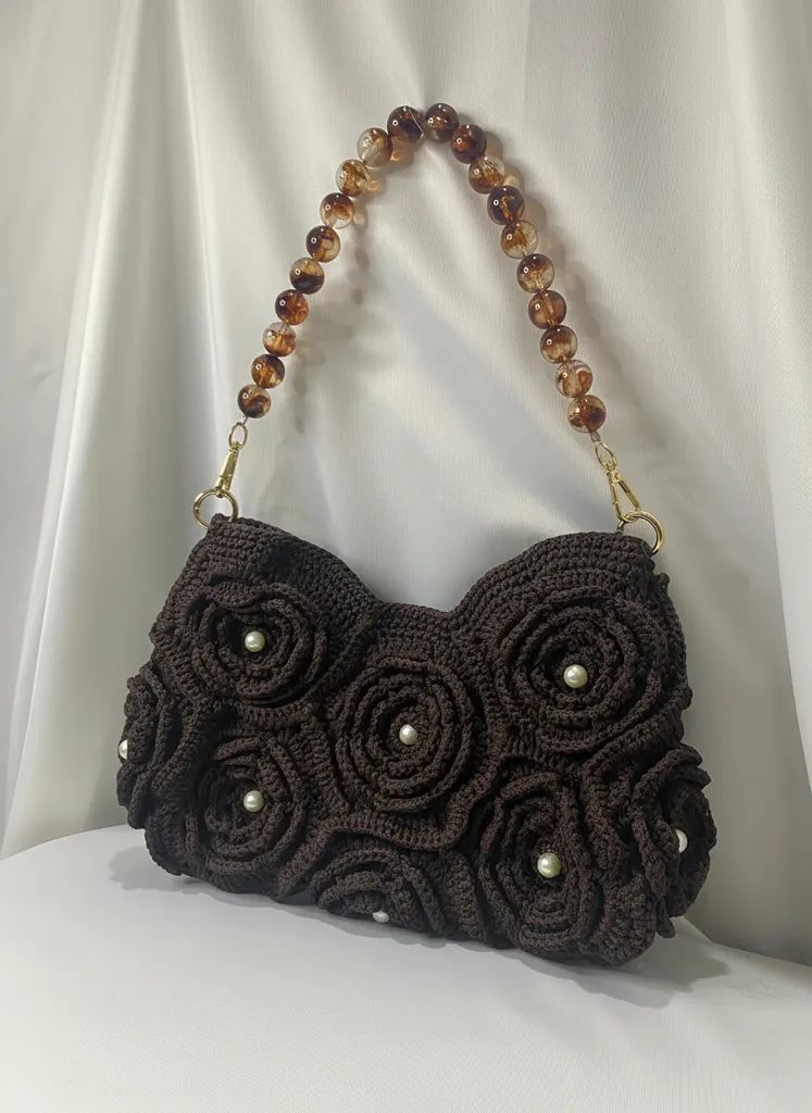 Kahverengi Gül Desenli Örgü Omuz Çantası - Boncuk Saplı El Emeği