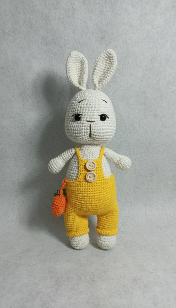 Örme Tavşan Oyuncak - Sarı Tulumlu, El Emeği Amigurumi Bebek