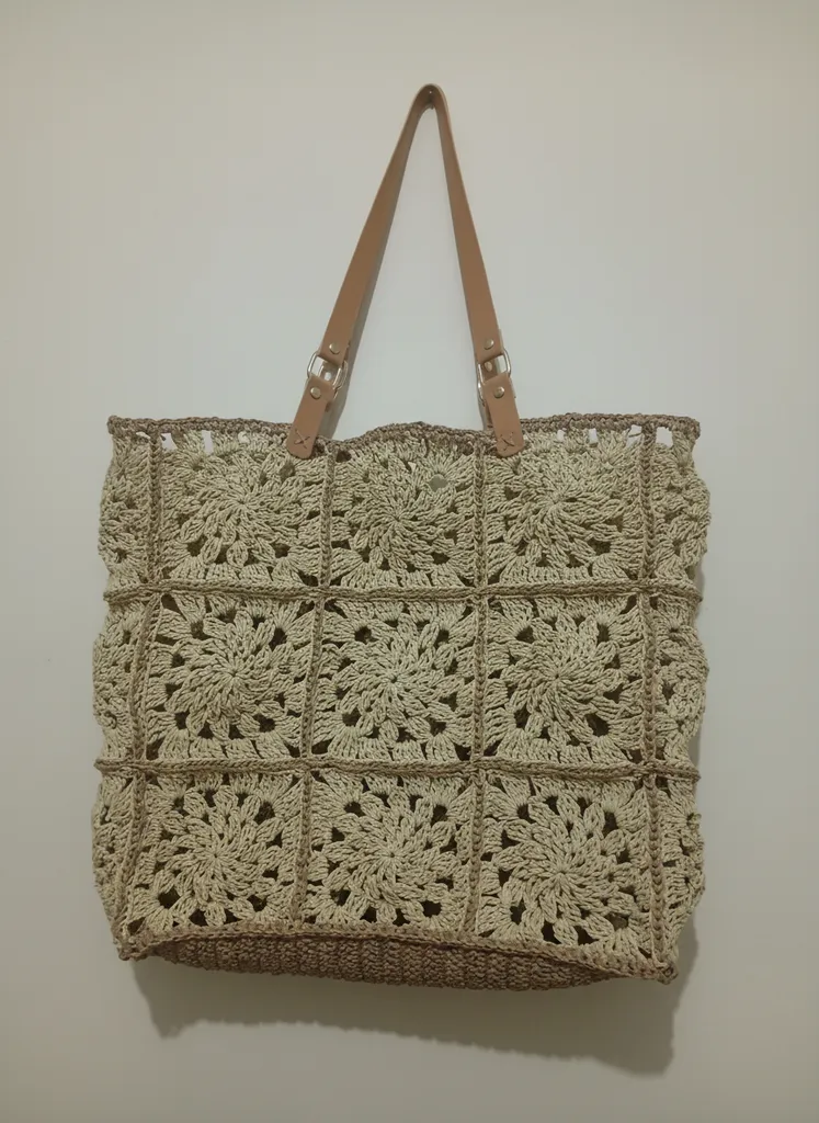 Krem Renkli Kağıt İpten Örgü Omuz Çantası - Deri Detaylı