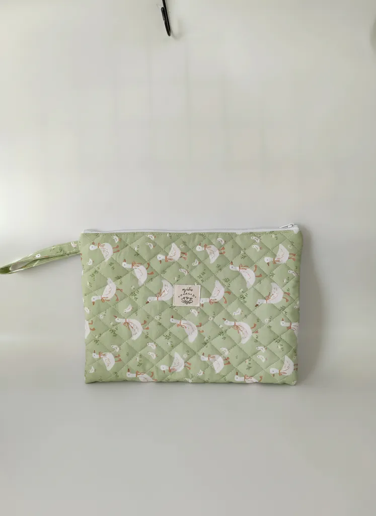Yeşil Tonlarında Ördek Desenli Kapitone Portföy Çanta - El Yapımı