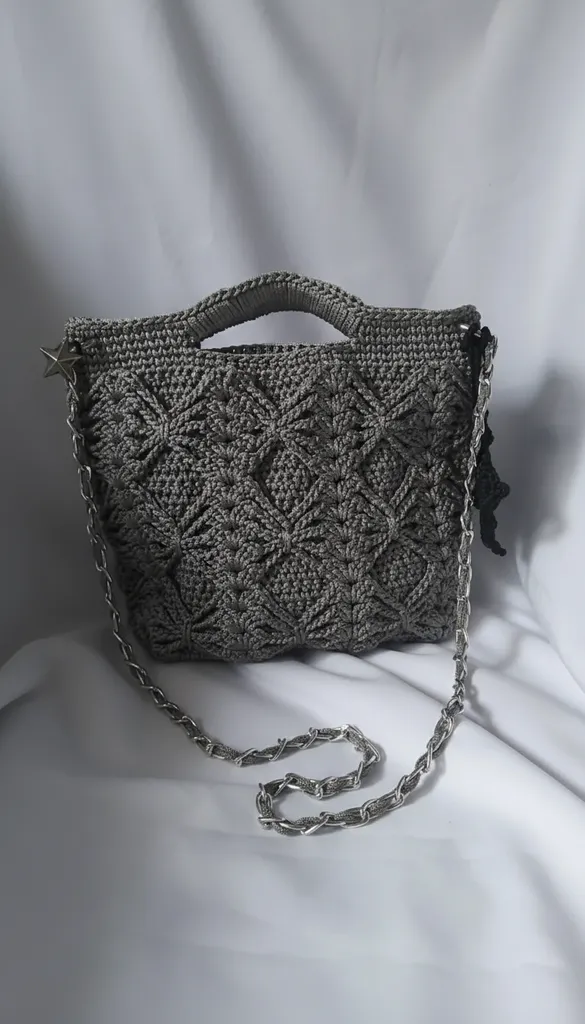Gri Elmas Desenli Makrome Çanta - Zincir Askılı, El Yapımı