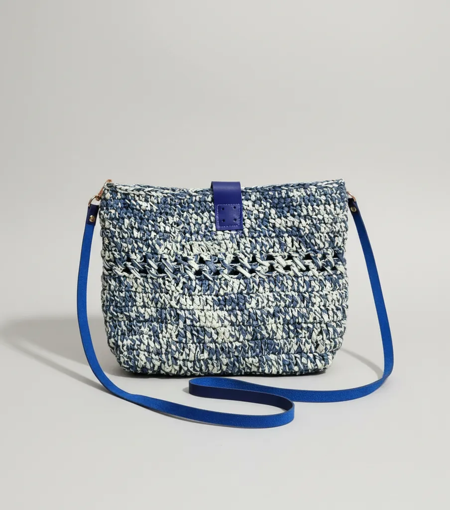 Mavi Krem Rafya Tığ İşi Omuz Çantası - El Yapımı Çapraz Askılı