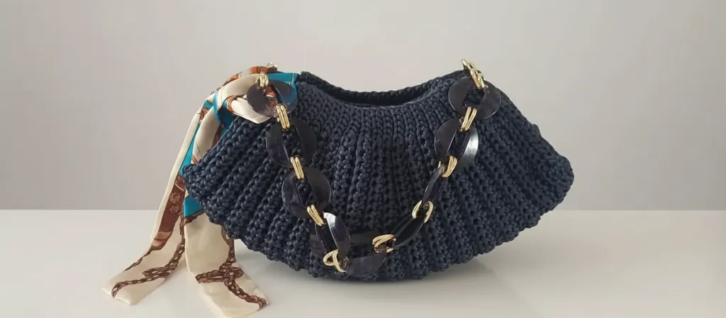 Lacivert Örgü Omuz Çantası - Zincir Detaylı El Yapımı Çanta