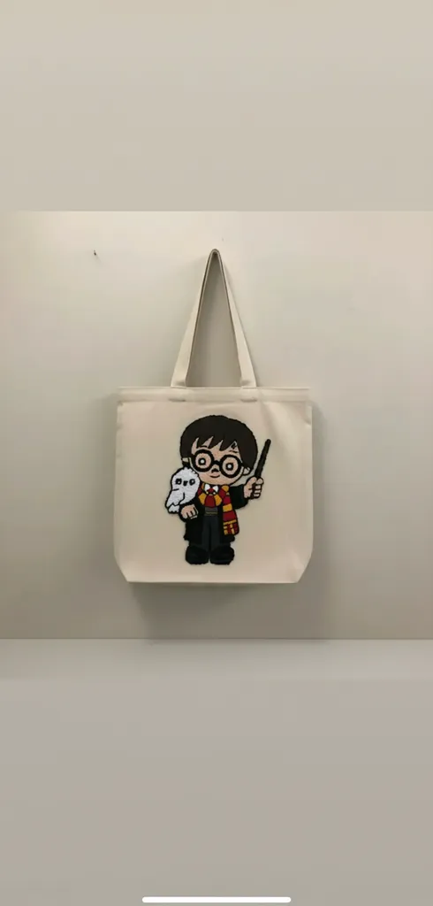 Punch Nakışlı  duck kumaştan Kol Çantası - El Emeği