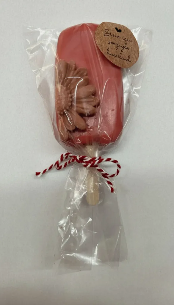 Dondurma Şeklinde Çiçek Desenli Doğal Kokulu El Yapımı Sabun