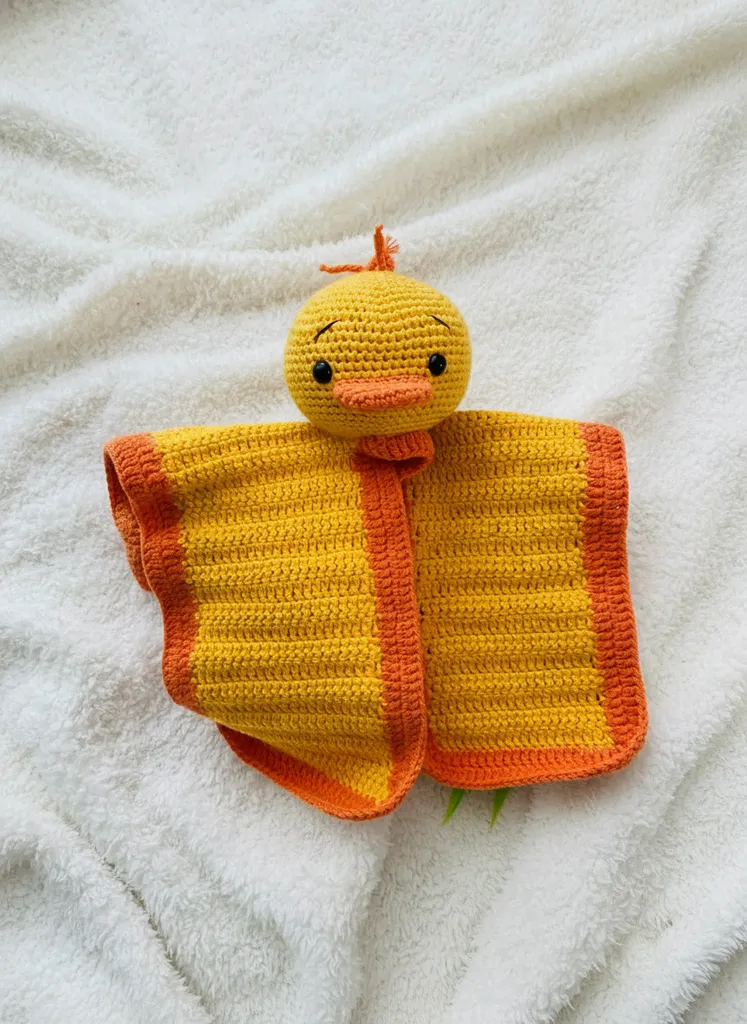 Sarı Amigurumi Ördek Uyku Arkadaşı - El Yapımı Bebek Oyuncak