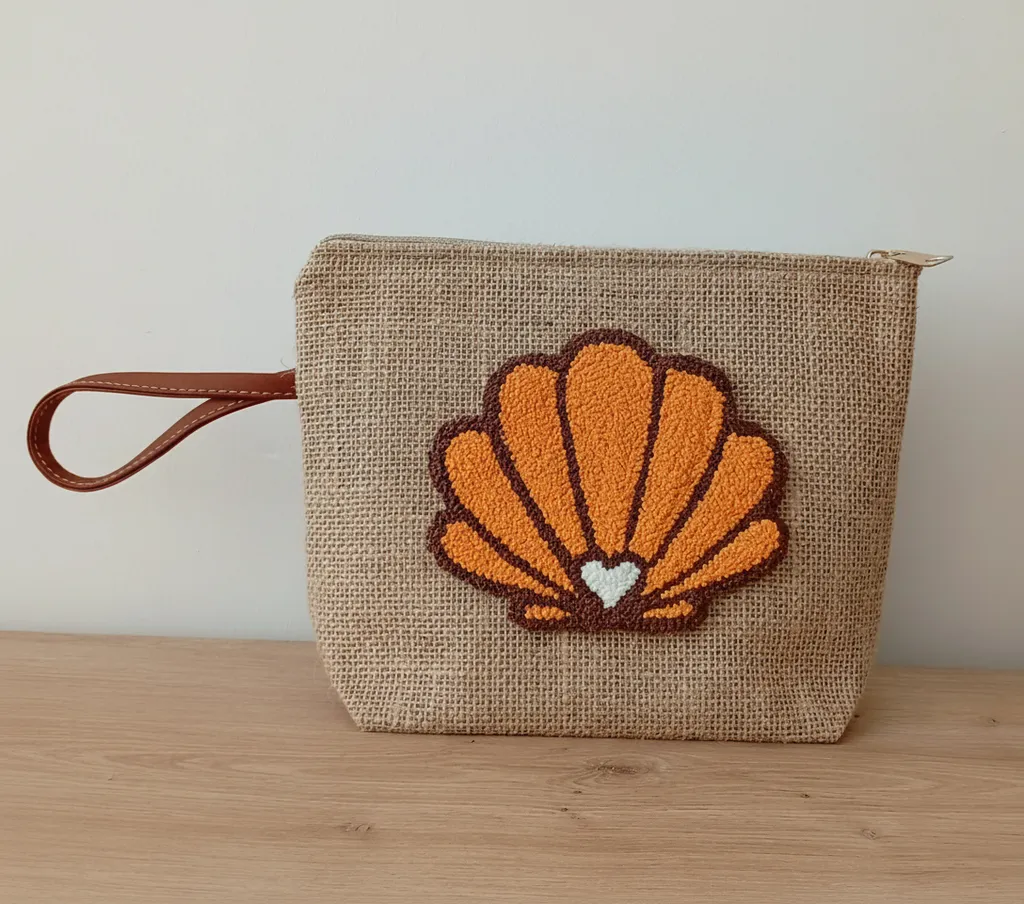 Jüt Kumaş Punch İşlemeli İstiridye Desenli Clutch Çanta (25x18 cm)