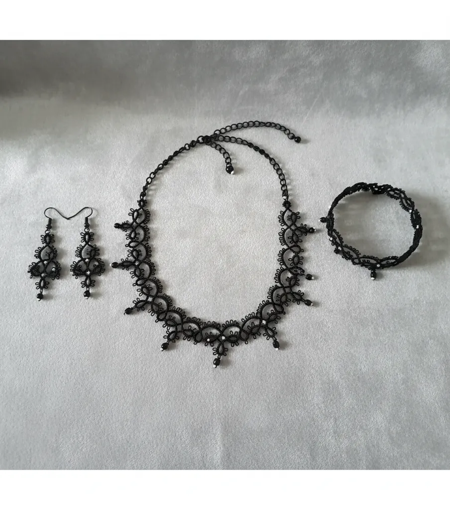 Siyah Mekik Oyası Takı Seti - Boncuk Detaylı Kolye, Küpe, Bileklik