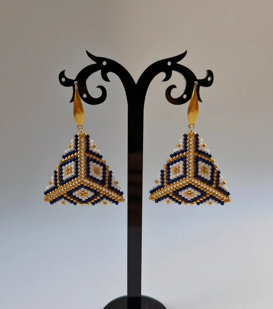 Lacivert, Beyaz, Gold Miyuki Boncuklu Üçgen Küpe - El Emeği