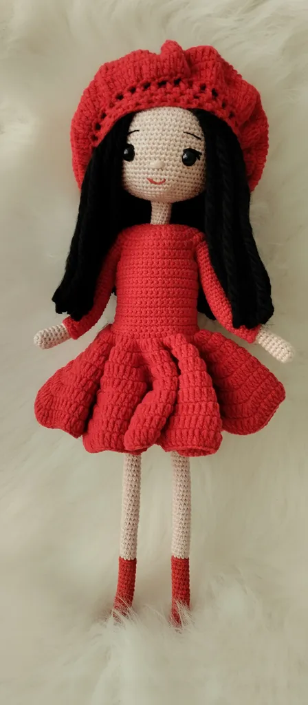 Kırmızı El Örgüsü Pamuk Kız Bebek - Paris Kız Tarzında 42 cm