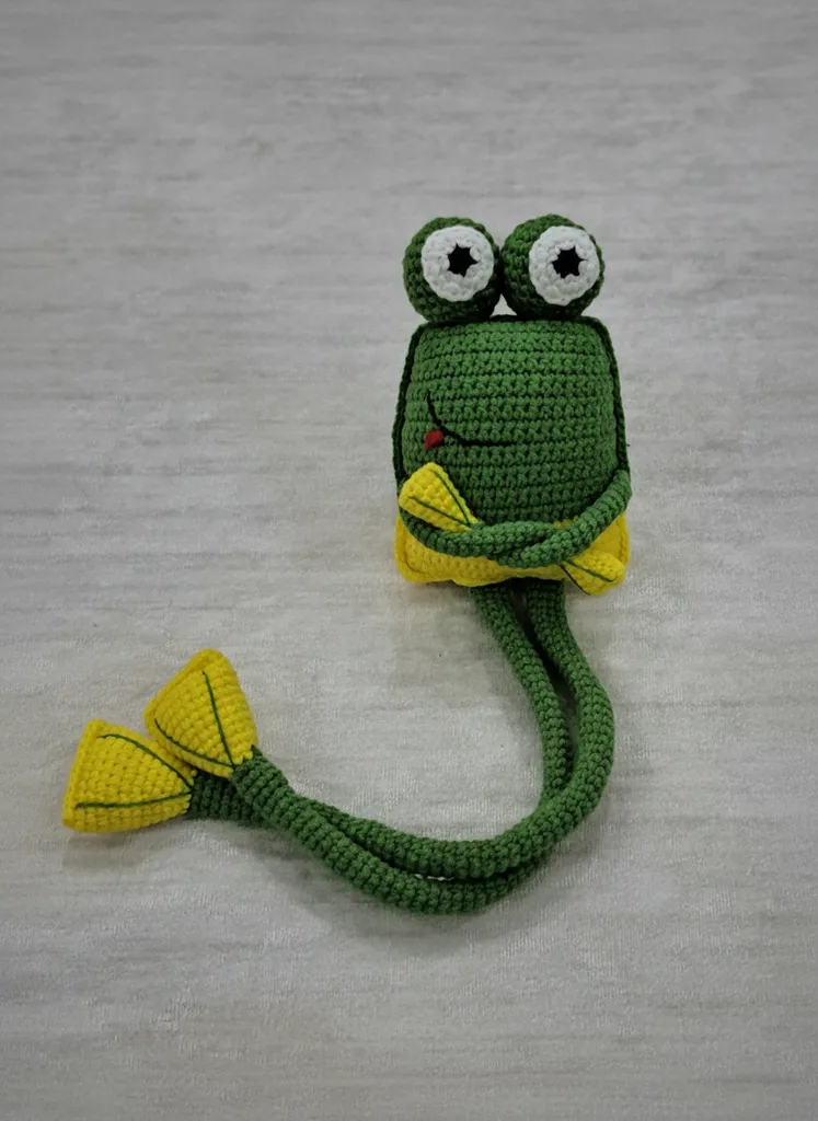 Yeşil Amigurumi Hareketli Kurbağa Oyuncak - El Emeği Örgü Bebek