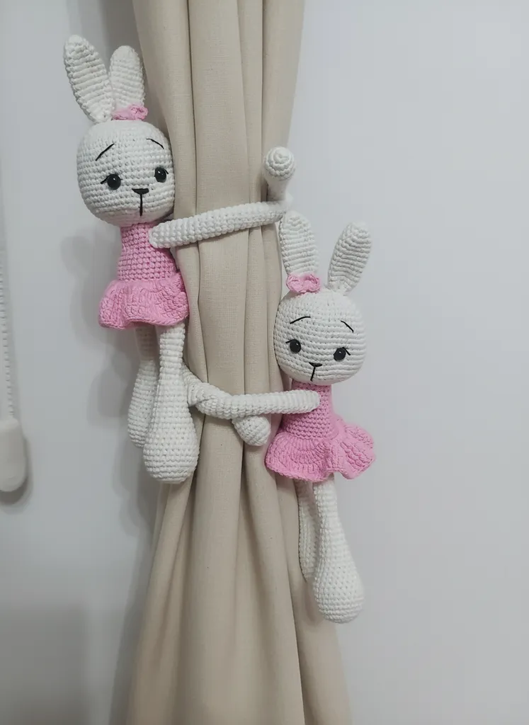 Örgü Tavşan Çocuk Odası Perde Tutucu - El Emeği İkili Set