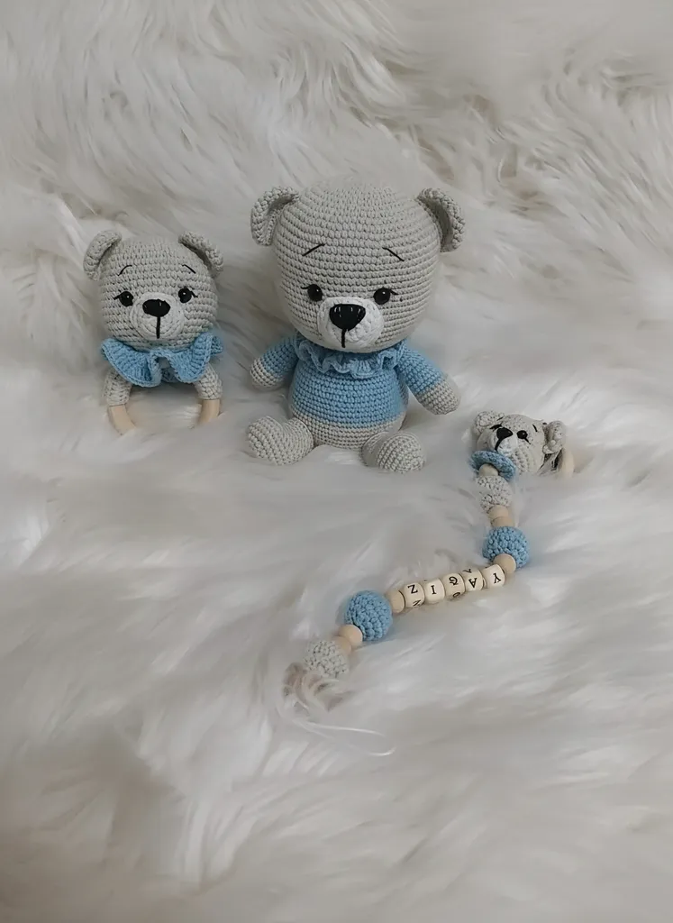 Örgü Oyuncak Ayıcık Bebek Seti (Uyku Arkadaşı, Çıngırak, Emzik Askısı)