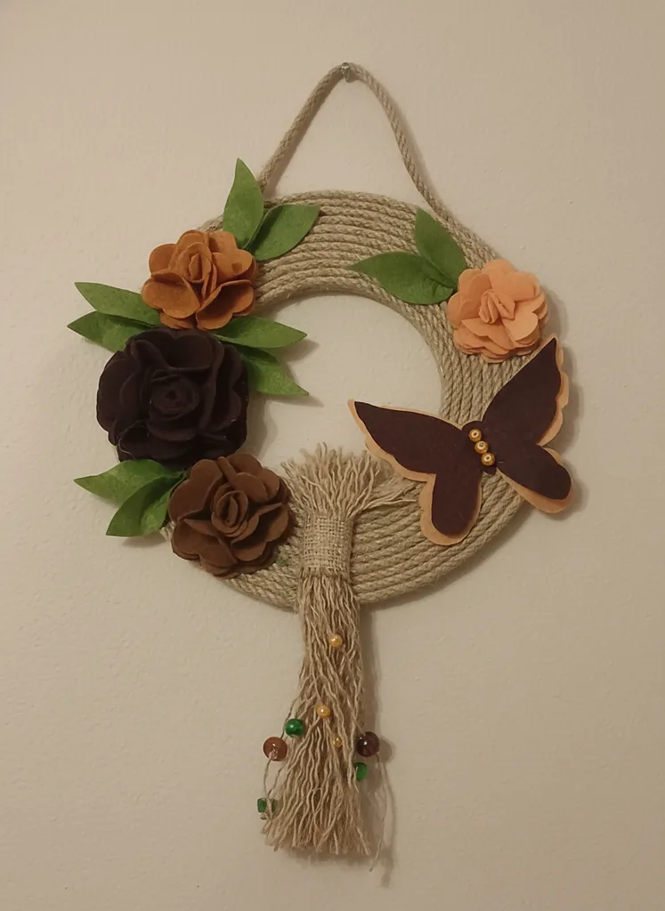 Jüt İpten Kelebek ve Çiçek Detaylı Kapı Duvar Çelengi - El Emeği