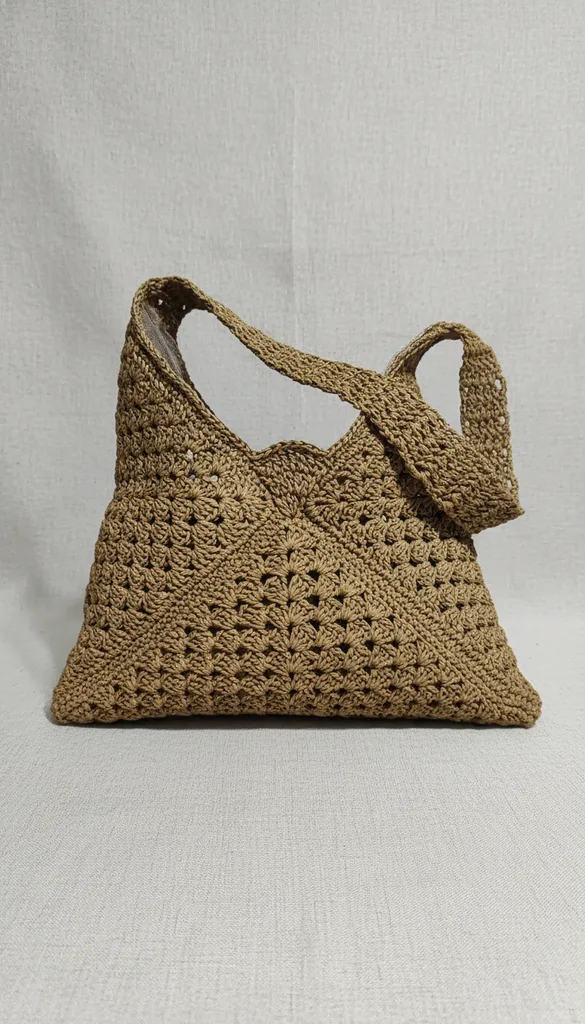 Kahverengi Astarlı Hasır Omuz Çantası - El Örgüsü Detaylı