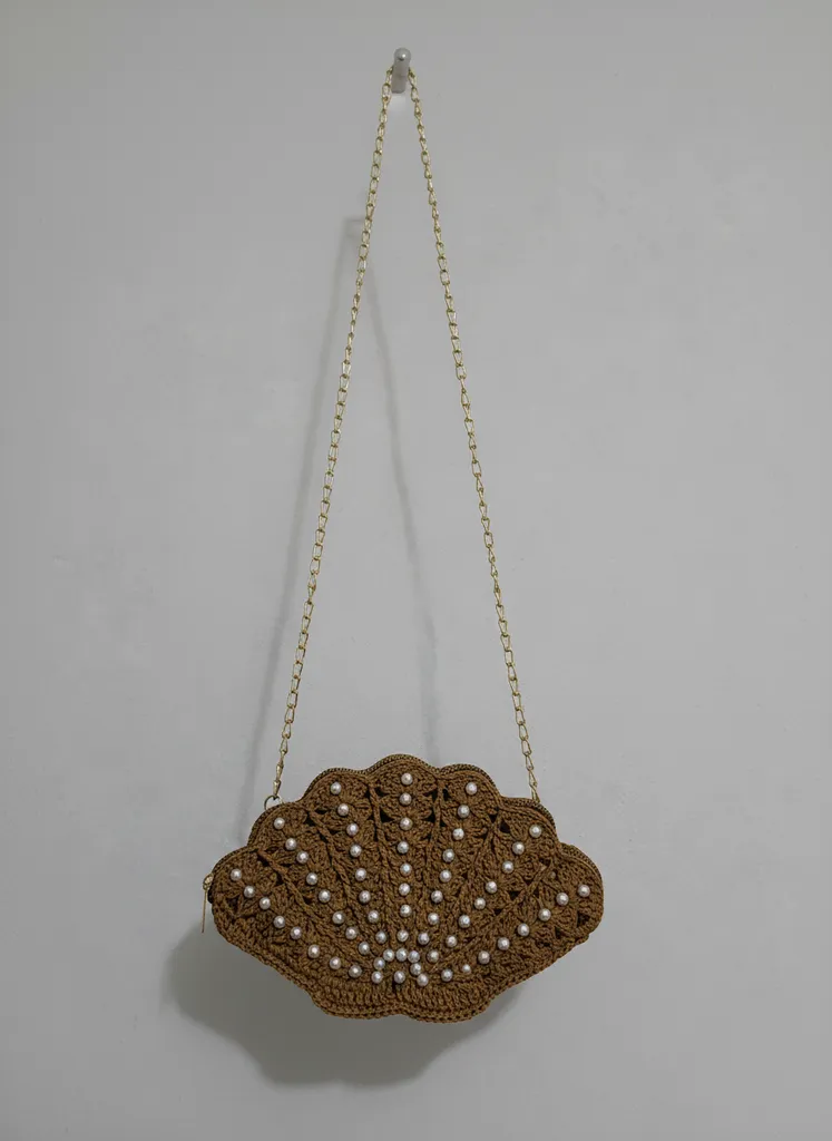 Kahverengi İncili Midye Model Örgü Hasır Çanta Altın Rengi Zincirli