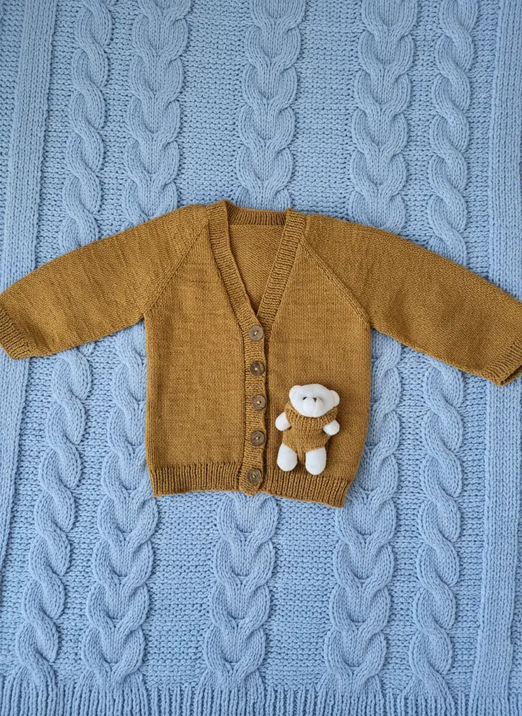 Hardal Sarısı Ayıcıklı Örgü Bebek Hırkası - 2-3 Yaş