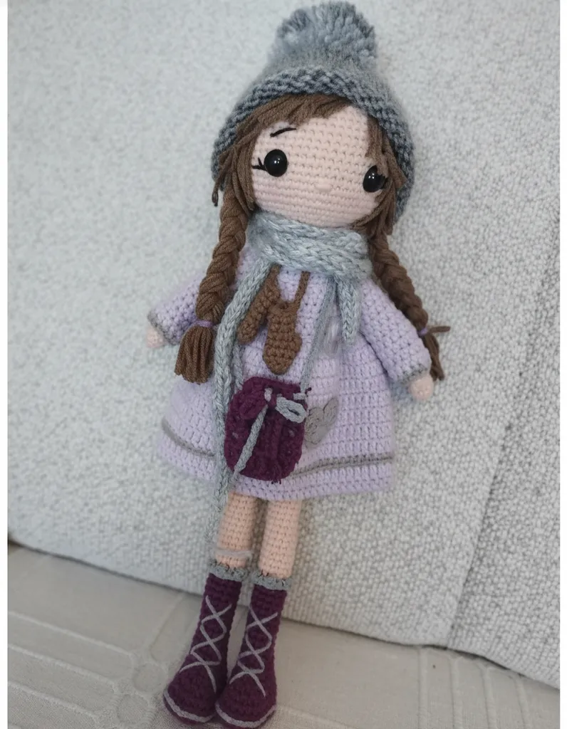 Örgü Oyuncak Bebek - Gri Bereli, El Yapımı Amigurumi Bebek