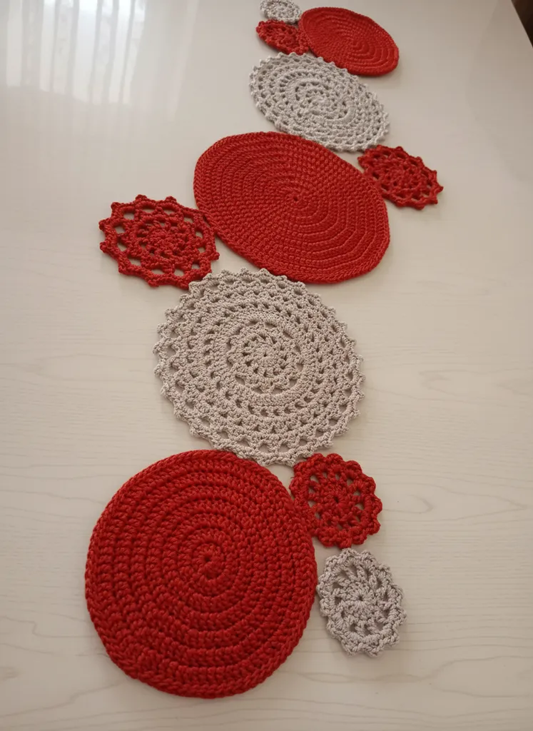 Red-Beige Colored Hand Knitted Round Motif Table Runner