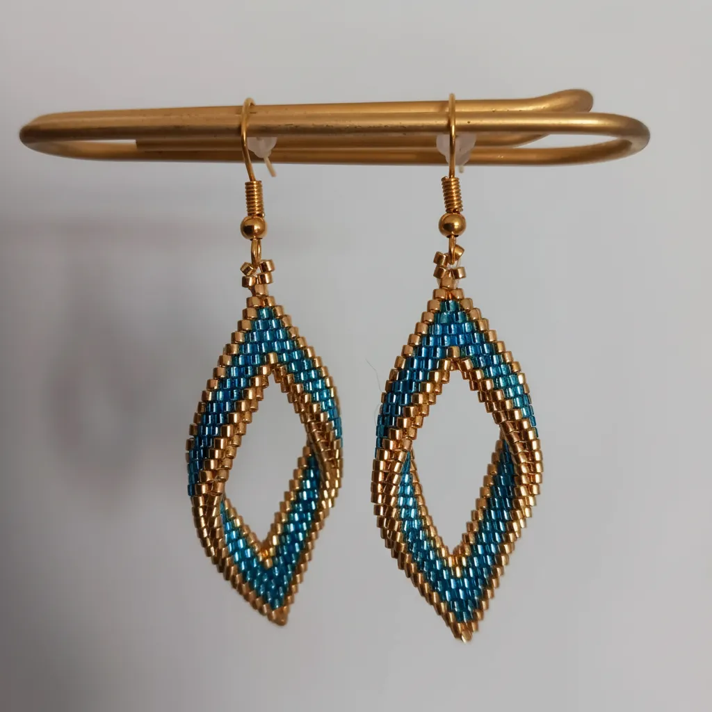 Mavi ve Gold Renkli Miyuki Boncuk Dokuma Küpe - El Emeği