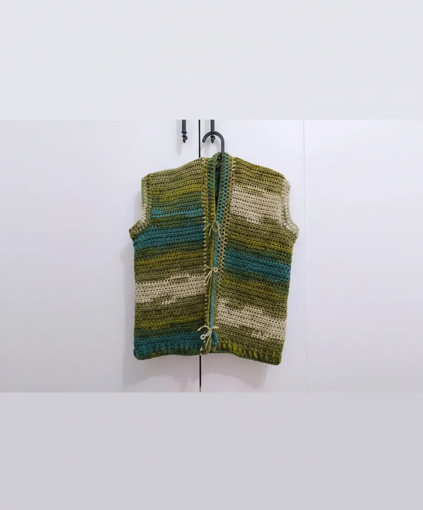 Yeşil Tonlarında Örgü Yelek - Pinterest Tarzı, İpli Bağlamalı - El Örgüsü