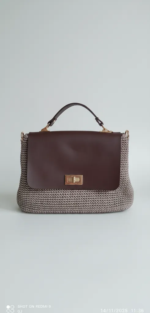 Kahverengi Deri Kapaklı Örgü El Çantası - Günlük Kullanıma Uygun