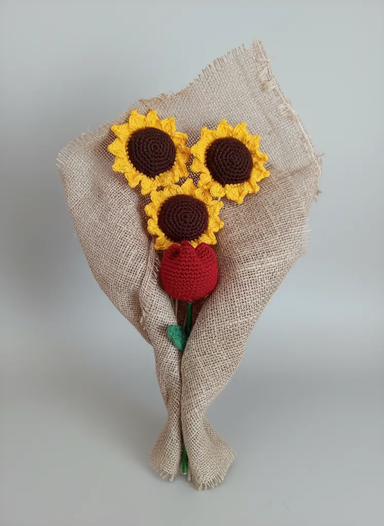 Örgü Ayçiçeği ve Lale Buketi - Jüt Sarılı, El Yapımı Dekoratif Çiçek