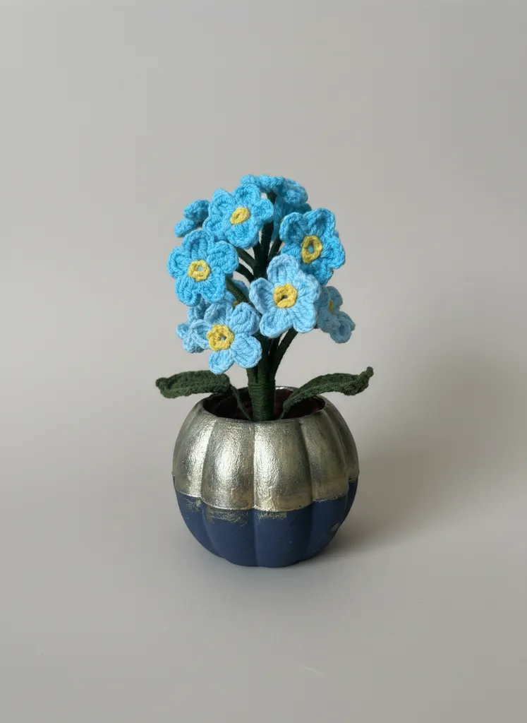 Balkabağı Saksıda Mavi Beni Unutma Çiçeği - El Emeği Örgü