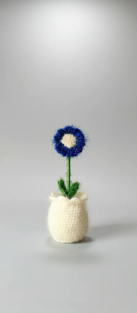 Örgü Saksıda Mavi Simli Çiçek - Dekoratif El Emeği Hediyelik