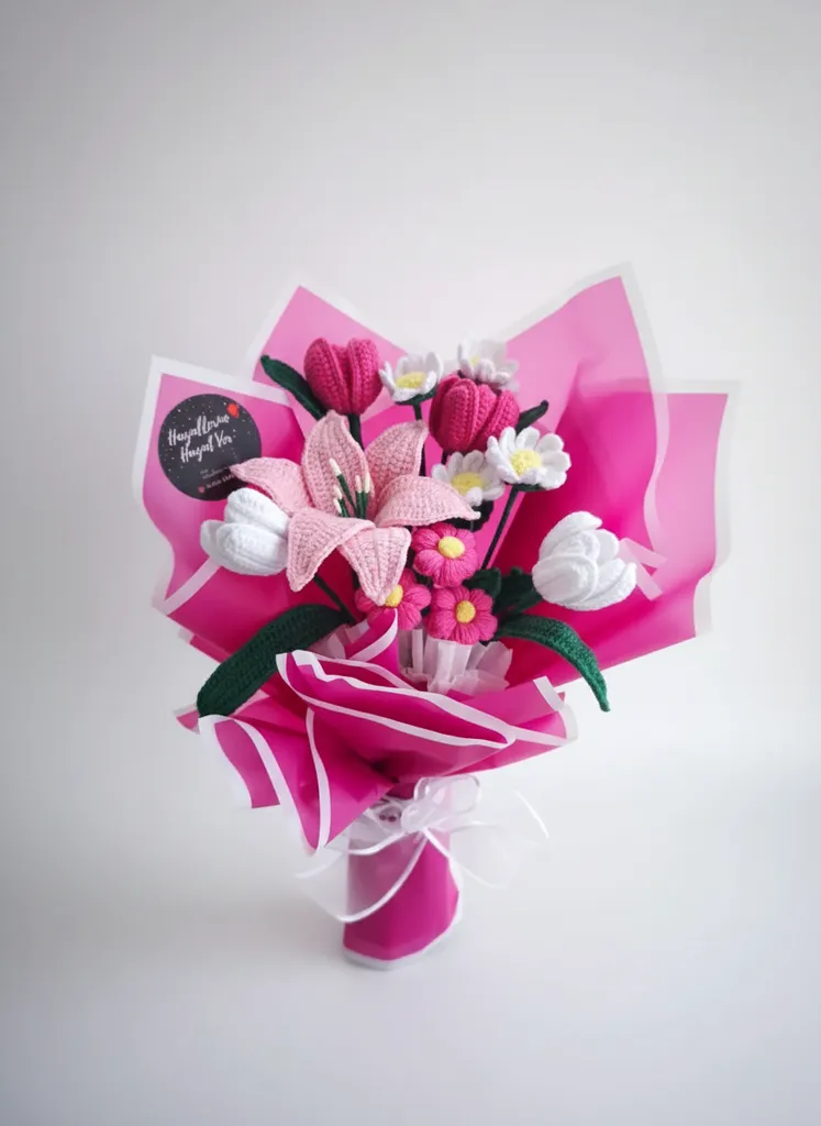 Solmayan Örgü Çiçek Buketi - Pembe Ambalajlı El Emeği Hediye