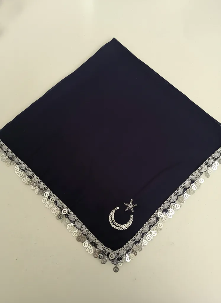 Lacivert Reyyan Marka Gümüş Pullu İğne Oyası Tülbent - El İşi