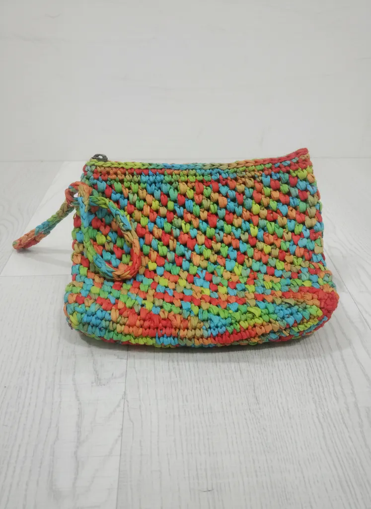 Renkli Örgü Makyaj Çantası - Ebruli İpten El Emeği Fermuarlı