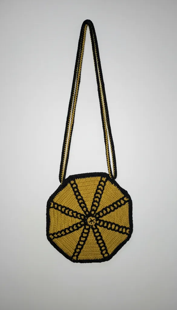 Sarı ve Siyah Renkli Örgü Omuz Çantası - Motifli El Emeği