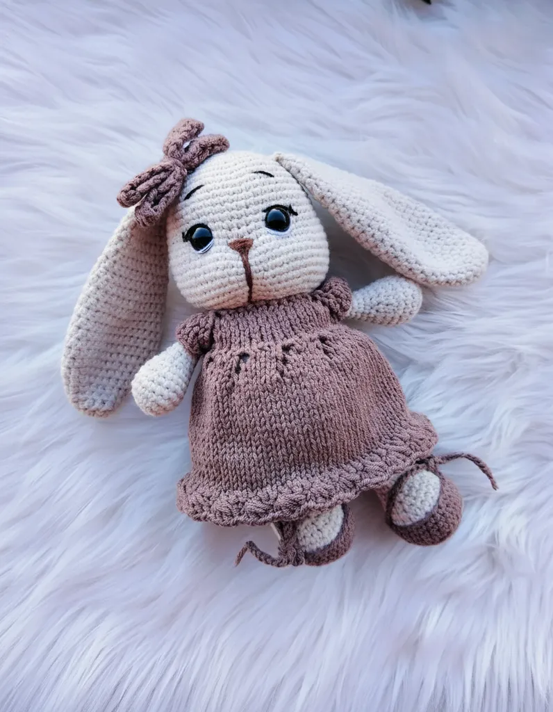 Coton İpten Örme Amigurumi Tavşan Oyuncak Bebek - 25 cm