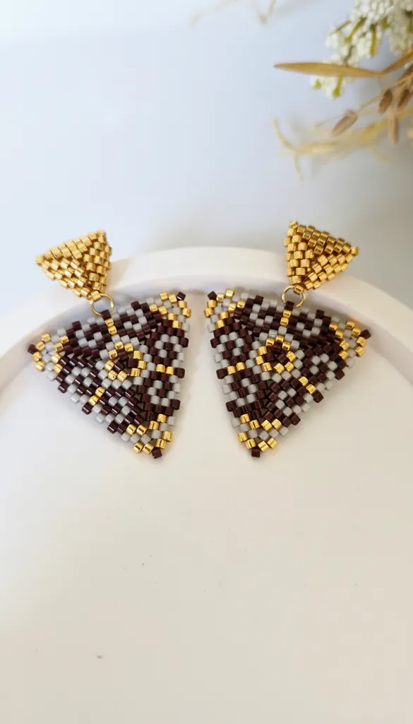 Üçgen Miyuki Küpe - Kahverengi, Gri ve Altın Renkli Boncuklu