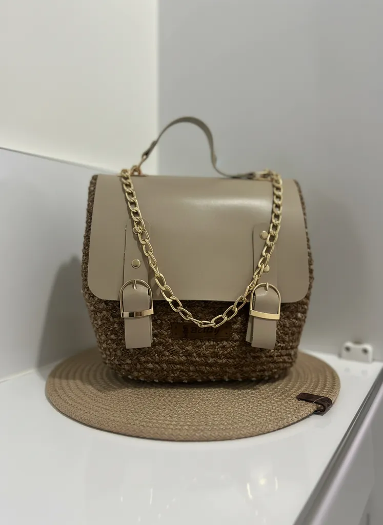 Bej Hasır Postacı Çanta - Zincir Detaylı, El Yapımı Özel Tasarım