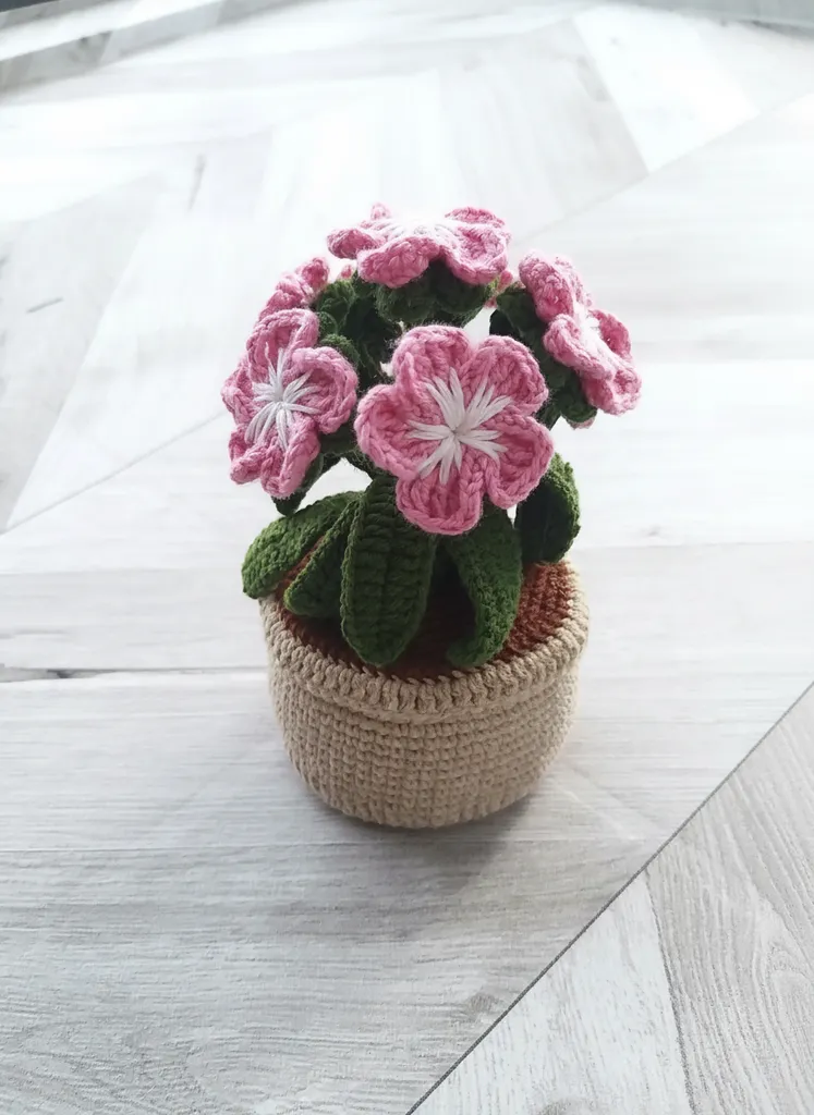 Pembe Çiçekli Örgü Saksı - Öğretmenler Günü Hediyesi - El Emeği