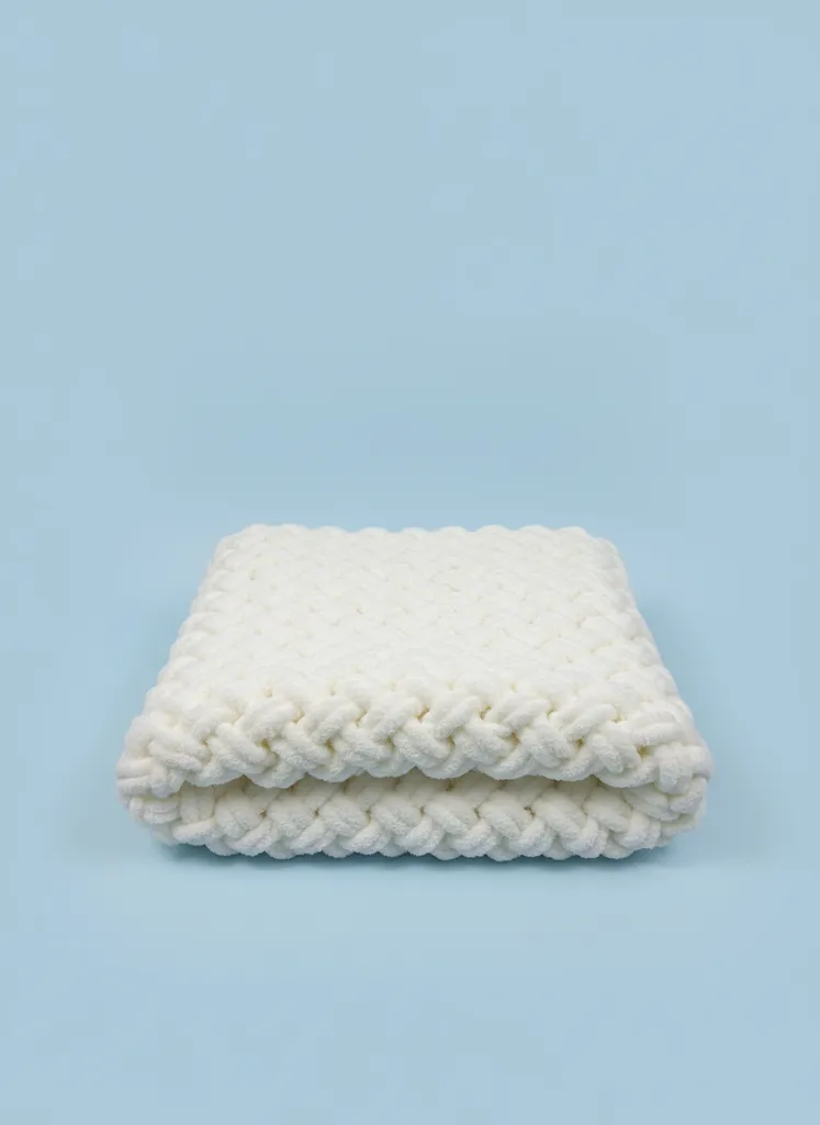 Beyaz Alize Puffy Bebek Battaniyesi - Yumuşak ve Sıcak Tutan Örgü