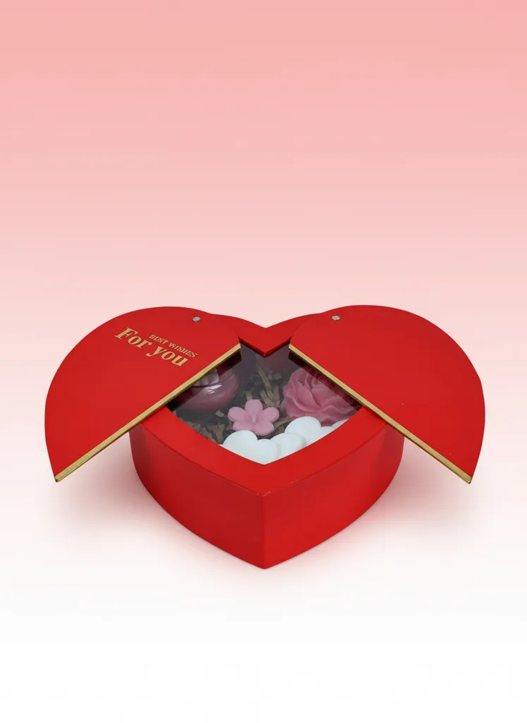 Kırmızı Kalp Şeklinde Hediye Kutusu - Romantik Ritüel Soyawax Mum Seti