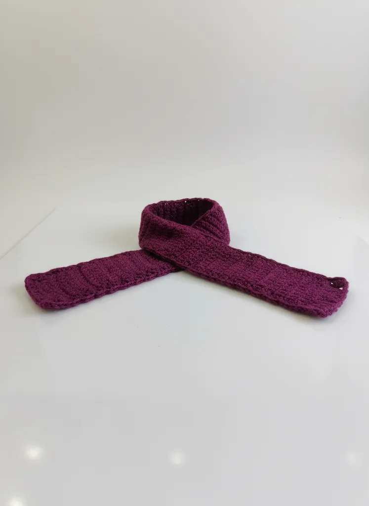 Mürdüm Rengi Tığ İşi Kruvasan Atkı - El Emeği Tasarım