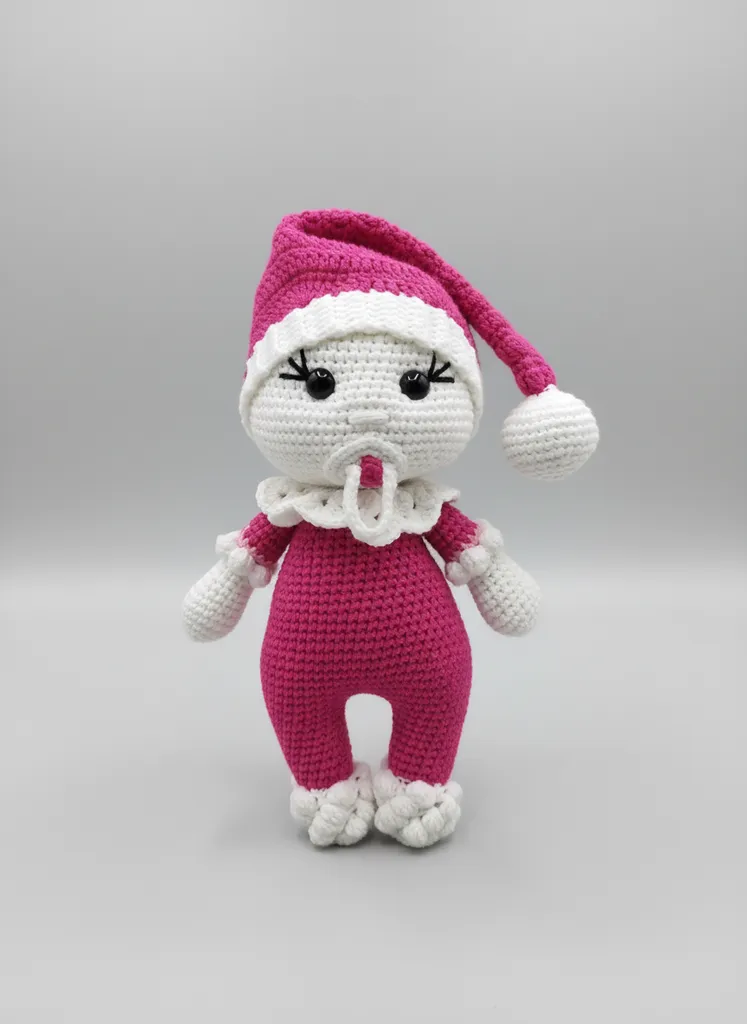 Pembe Noel Kıyafetli Örgü Emzikli Bebek - El Emeği Oyuncak