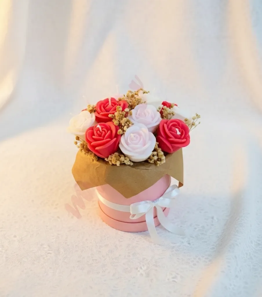 Pembe Kutulu Gül Buketi Soyawax Mum - Doğal ve Dekoratif